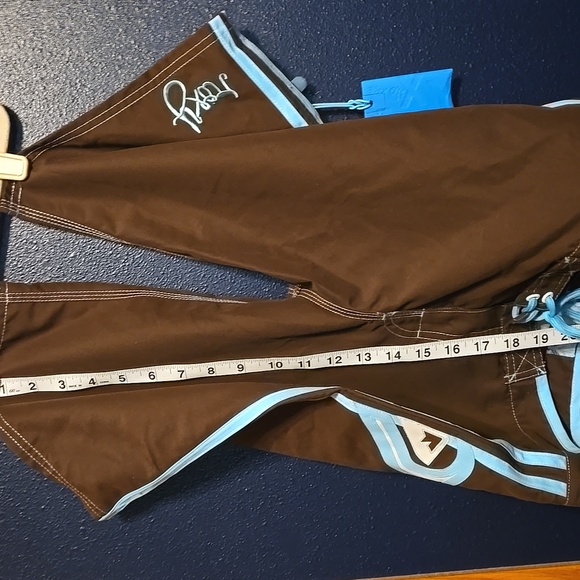 ROXY Board shorts size 7 - Picture 9 of 9